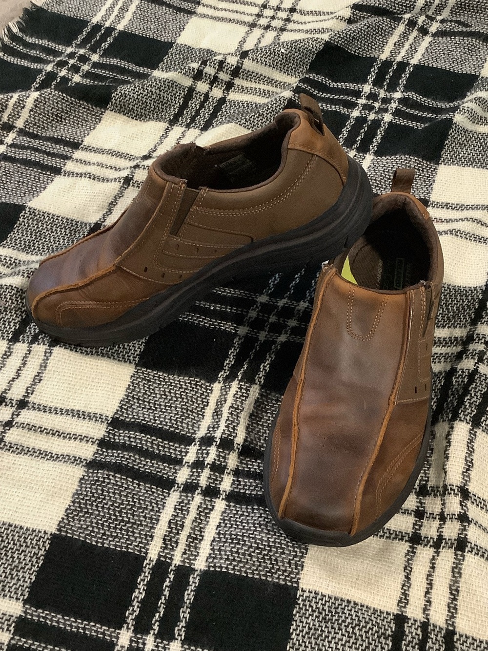 Skechers relaxed fit men’s expected 2.0 slip on leather shoes